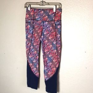 Athleta Floral Capri leggings. Sz Small